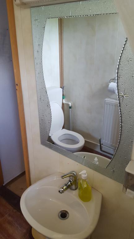 Pensiunea Micutul Vrajitor Arefu Exteriör bild