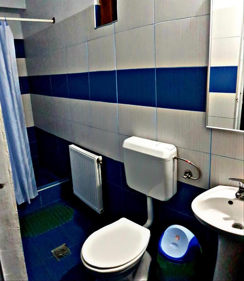 Pensiunea Micutul Vrajitor Arefu Exteriör bild